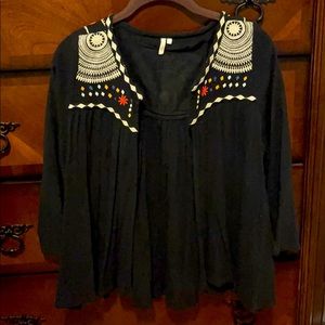 Long sleeve embroidered over piece